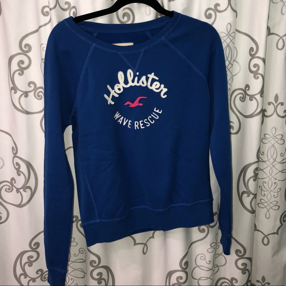Warmly lined hollister long sleeve! Never worn!